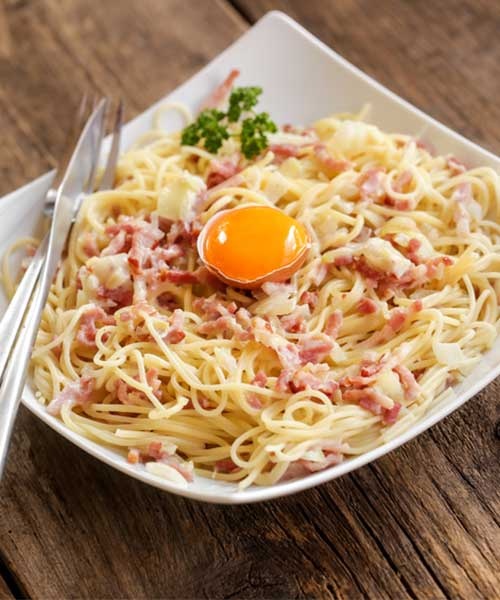 Sauce à la carbonara à base de crème fraîche et de lardons Les Pâtes